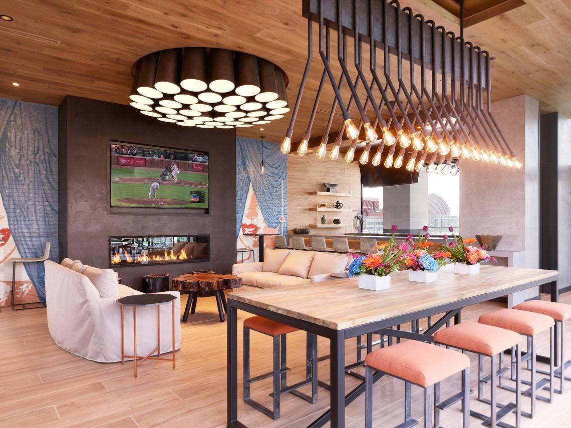 Two Light’s 8th floor amenity level features several seating areas, plus conference rooms, a gym, indoor spa and outdoor pool.