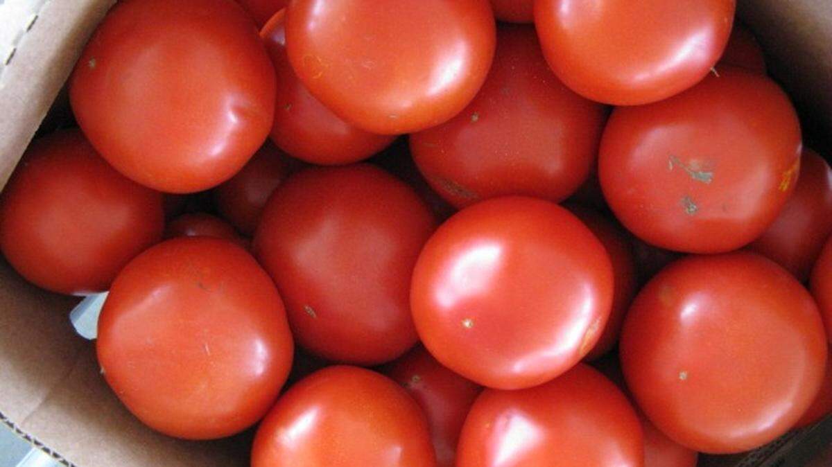 The Food and Drug Administration has issued a recall for this variety of clam sell-packaged vine tomatoes.