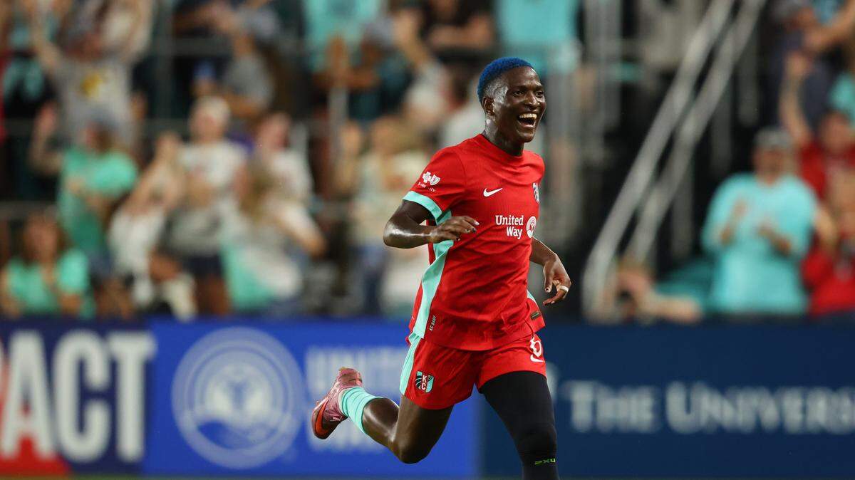 Kansas City Current forward Temwa Chawinga smiles after scoring in a 2-0 win to clinch the NWSL Shield on Saturday, Sept. 20, 2025.