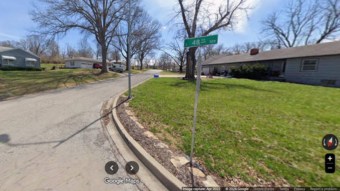 Man dies at hospital after shooting in east Kansas City intersection, police say