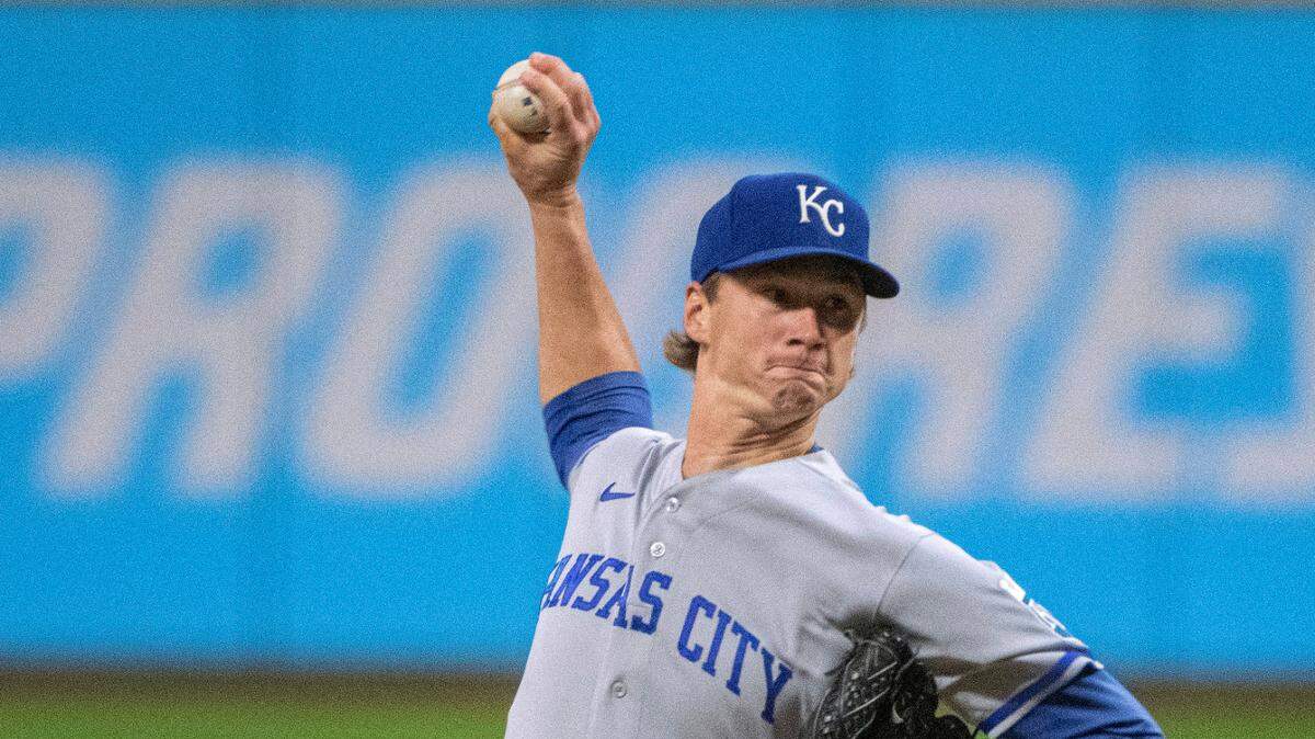Kansas City Royals starting pitcher Brady Singer delivers against the Cleveland Guardians during the first inning in Cleveland, Friday, Sept. 30, 2022.