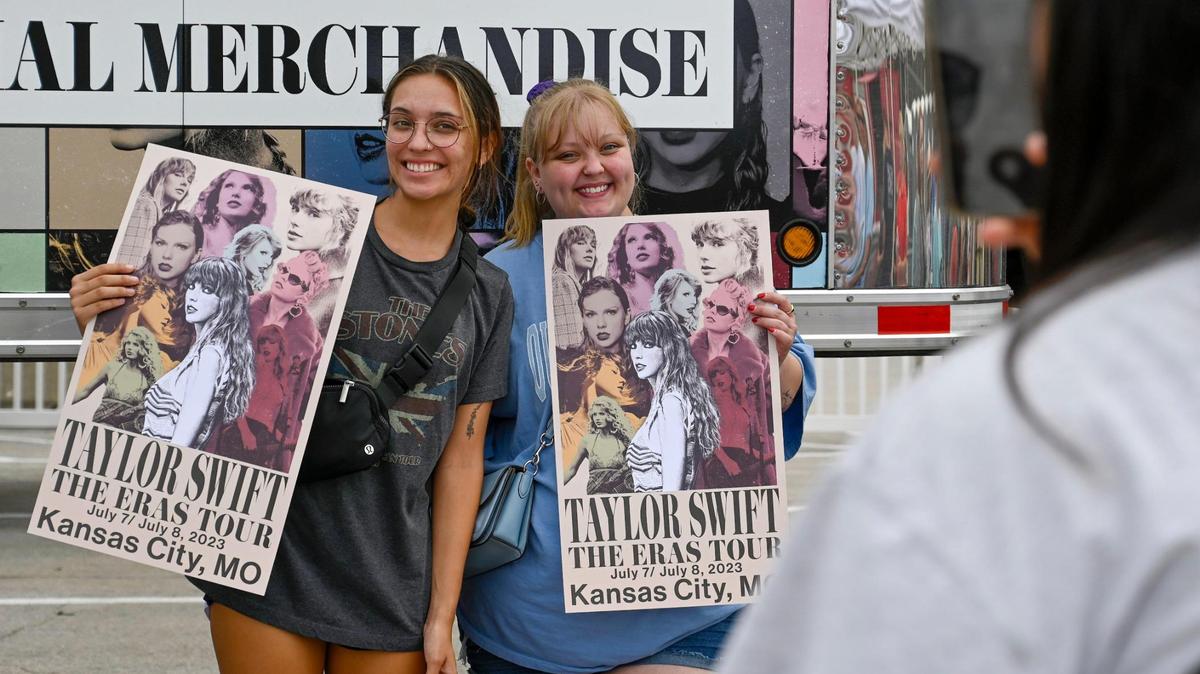 KC fans line up by the hundreds for Eras Tour merch ahead of Taylor Swift concerts