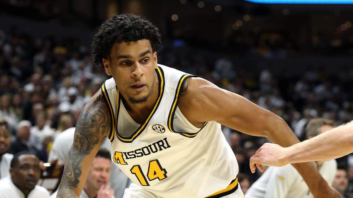 Jevon Porter enters transfer portal, applies for waiver to be eligible next season