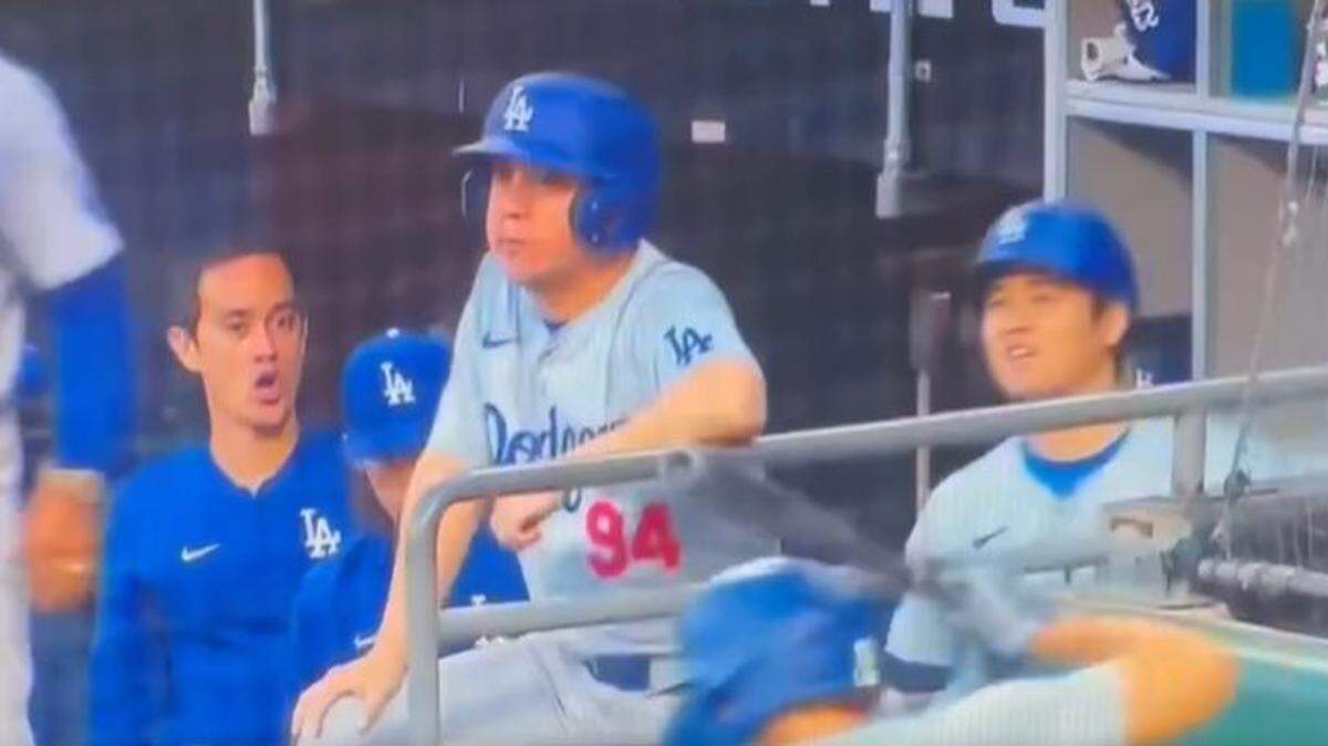 This batboy wowed the Dodgers bullpen.