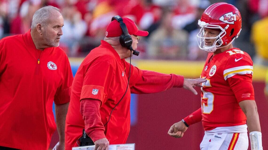 Texas mom at Chiefs-Chargers game has people laughing about NFL ‘floater’ coaches
