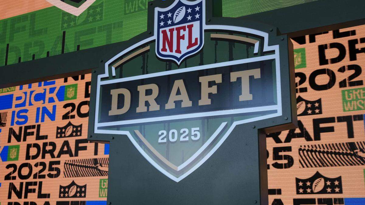 A general overall view of the 2025 NFL Draft logo on the Draft stage at Lambeau Field.