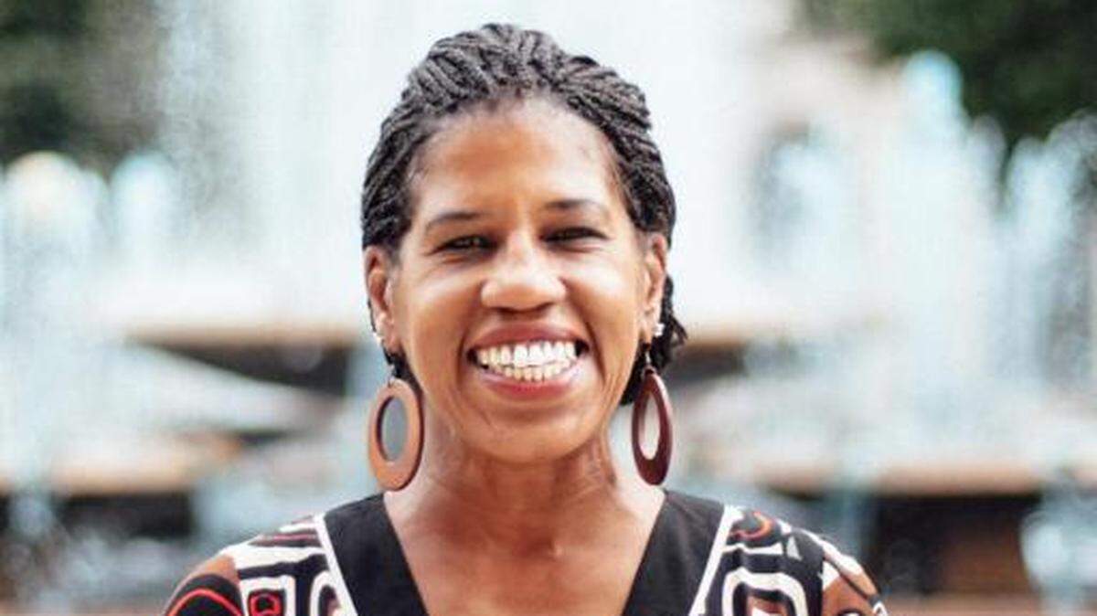 An insult from a door-to-door encyclopedia salesman has stuck with Mara’ Rose Williams through her whole life.