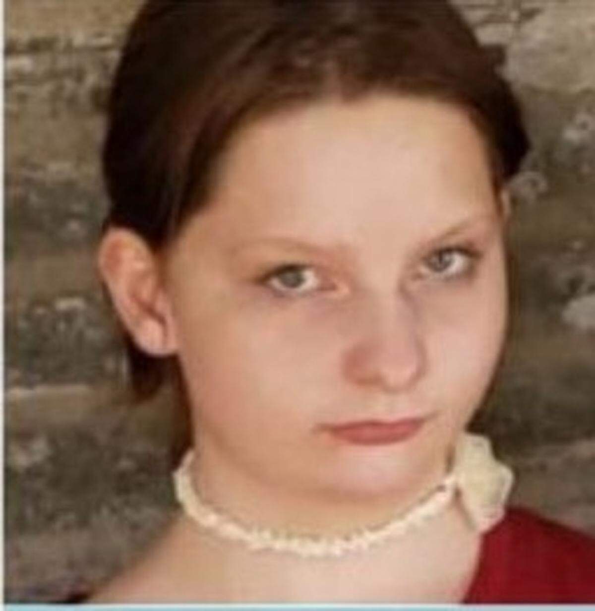 An endangered person advisory has been issued for 12-year-old Lisa Mae-Gladys Pierce who was reported missing after she left her Farmington, Missouri, home between 7:30 p.m. Monday and 12:45 a.m. Tuesday.