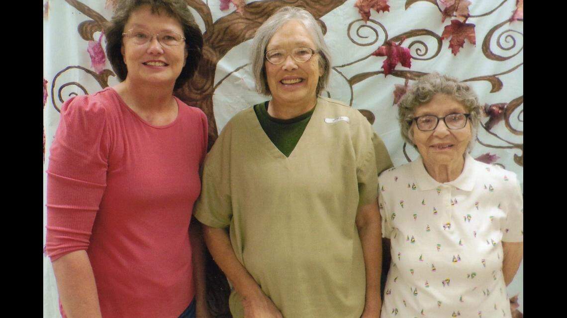 Sandra Hemme, center, can be seen during a family visit in prison in 2022.