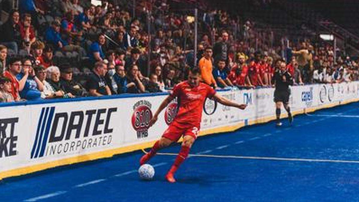 The Comets return to Cable Dahmer Arena for a 6 p.m. Saturday showdown against their rivals from across the state, the St. Louis Ambush. 