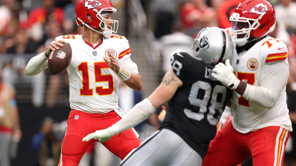 How the Chiefs ground out a win against Raiders in Las Vegas to remain undefeated