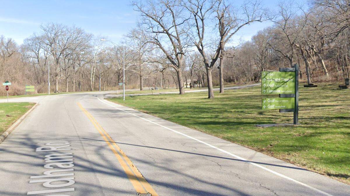 A person driving north in the southbound lanes of Oldham Road died in a head-on crash with another vehicle near Oakwood Road in Swope Park early Friday, a police spokesman said. The person’s death pushed the number of people killed in traffic crashes to eight for the year. This Google Maps Street View image is from 2022.