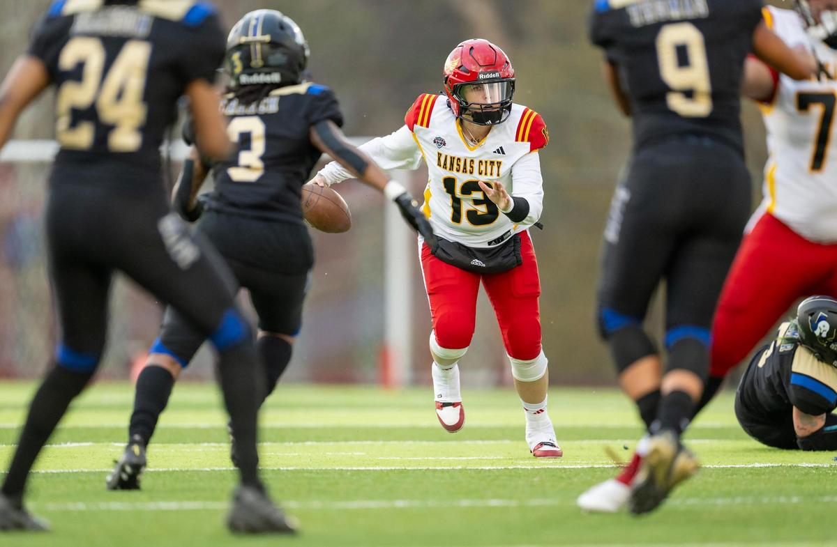 Kansas City Glory quarterback Nashi Catron (13) runs the ball against the Texas Elite during their home opener at Hicks Field on Saturday, March 29, 2025, at the Pembroke Hill School in Kansas City.
