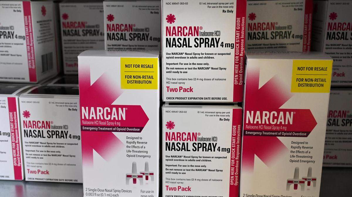 The Cass County Health Department is responding to the opioid crisis by providing free doses of NARCAN® (naloxone), an overdose prevention nasal spray, that is available for free in newspaper-like boxes. The naloxone has been known to revive those who’ve overdosed on fentanyl. This box is at the Heart-n-Hand Ministries, 200 B St., in Belton, Missouri.