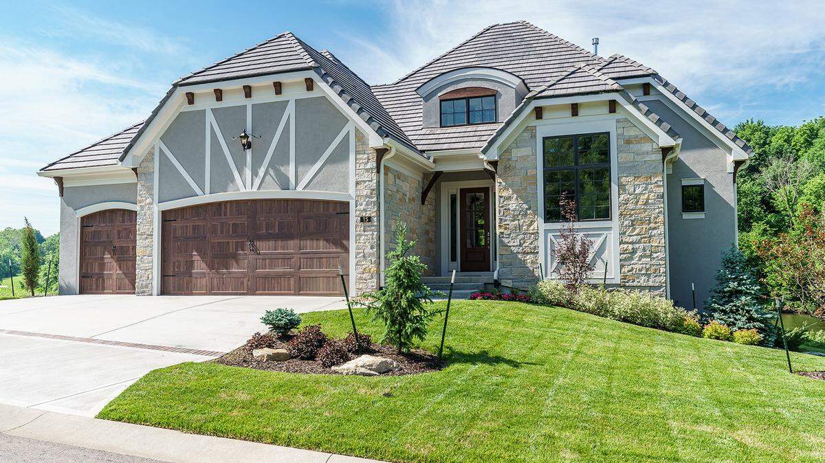 The Cove at Loch Lloyd offers maintenance-provided luxury living and waterfront views.