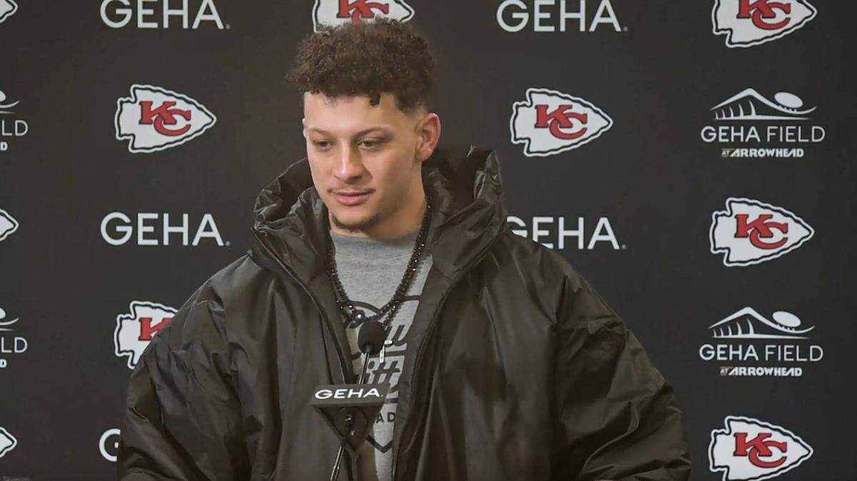 Off the field, Kansas City Chiefs quarterback Patrick Mahomes beat the cold stylishly in Louis Vuitton and a black puffer jacket Saturday. He spoke to the media after the Chiefs defeated the Miami Dolphins in the AFC Wild Card game at Arrowhead.