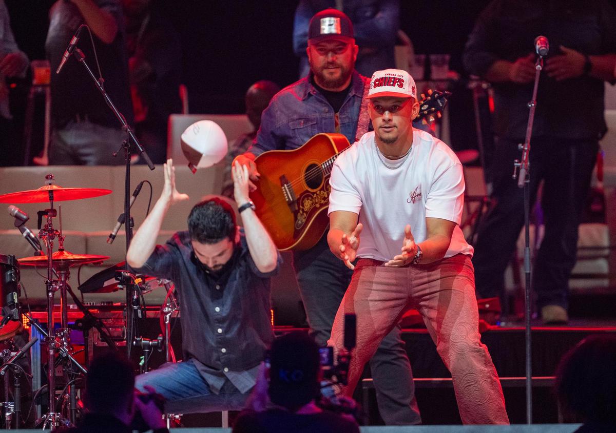 Chiefs quarterback Patrick Mahomes waits for the ball at the Big Slick Show on Saturday, May 31, 2025, at the T-Mobile Center in Kansas City.