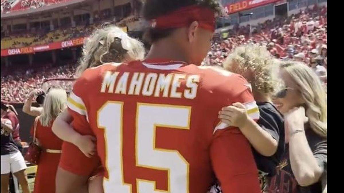 Patrick Mahomes met with his wife and kids before Saturday’s game.