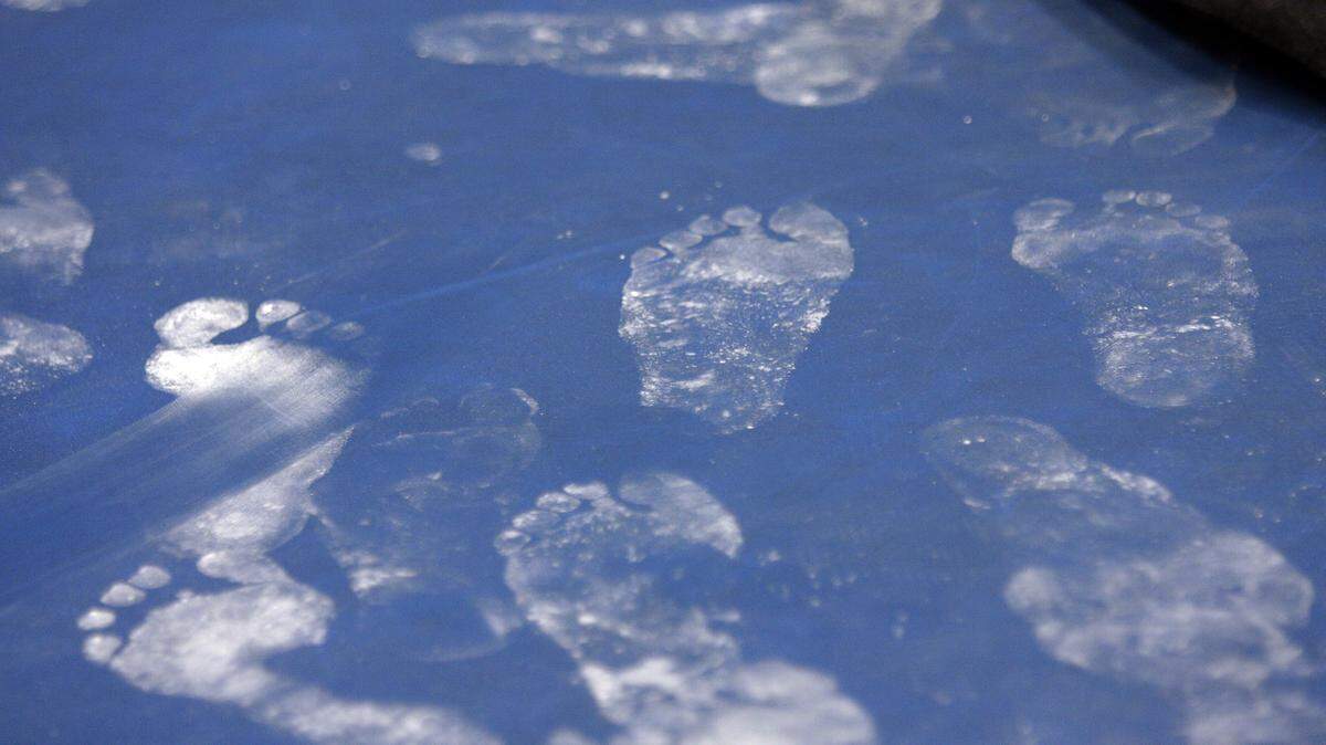 Chalky footprints covered the mat beneath the beam Saturday at the Shawnee Mission North Invitational high school gymnastics meet.__09192009_Susan Pfannmuller/Special to The Star
