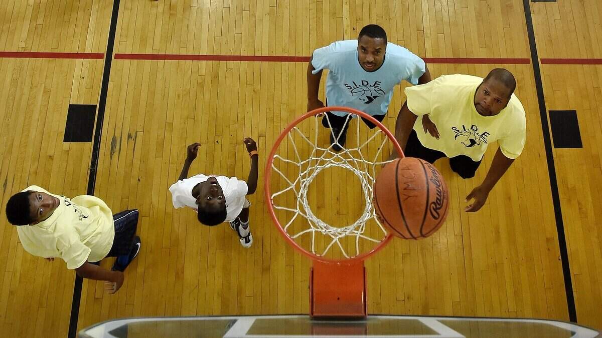 The 8th Street Family YMCA in downtown Kansas City, Kan., has closed after an inspection found structural problems.