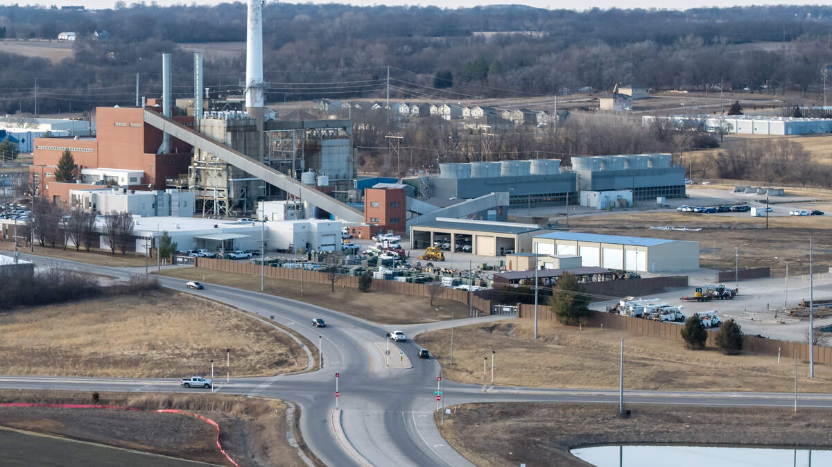 The currently defunct Blue Valley Power Plant in Independence, shown Thursday, January 29, 2026, will reopen and undergo a major expansion for the planned growth of an AI data center on nearby Bly Road. Construction on the sprawling data center is set to begin in eastern Independence in summer 2026, pending city approval.