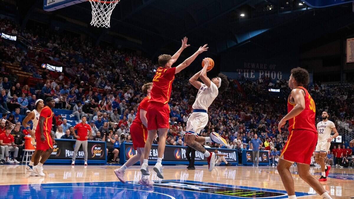 KU’s Bill Self stretches rotation, uses plethora of players in win vs ...