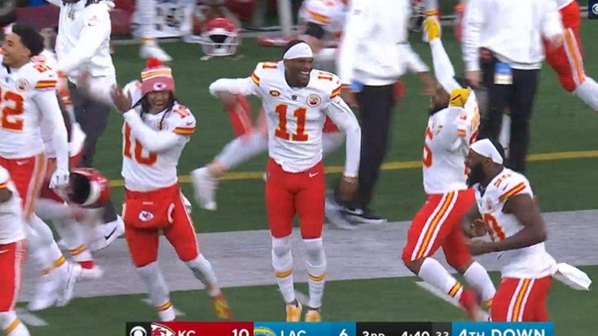 Chris Jones’ teammates were thrilled he reached a big contract incentive.