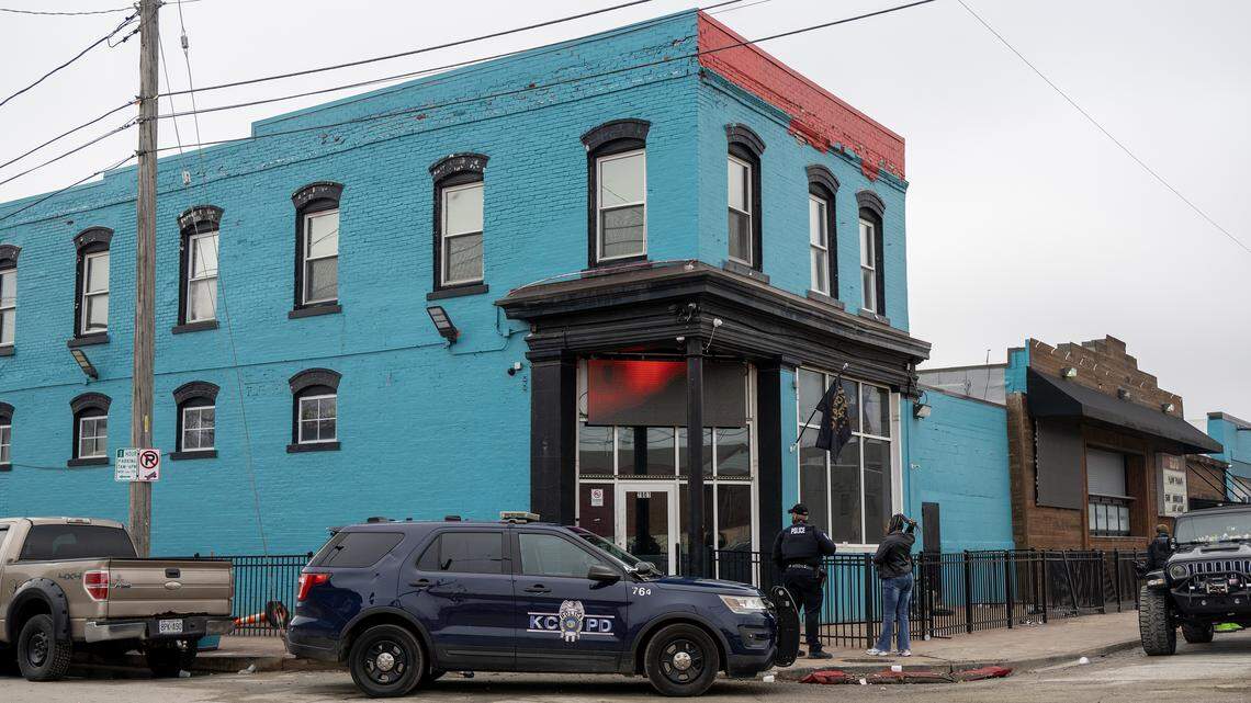 Kansas City launches probe into nightclub after shooting that killed two women