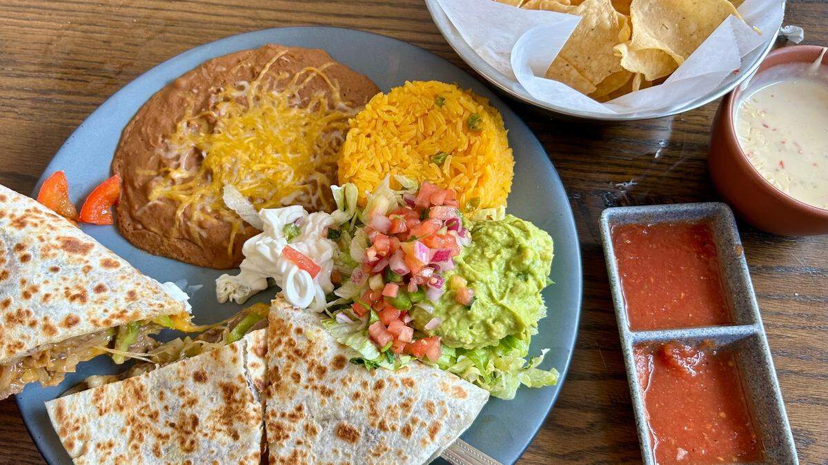 Las Palomas Mexican restaurant opened Monday, serving fajitas, enchiladas and other Mexican favorites.