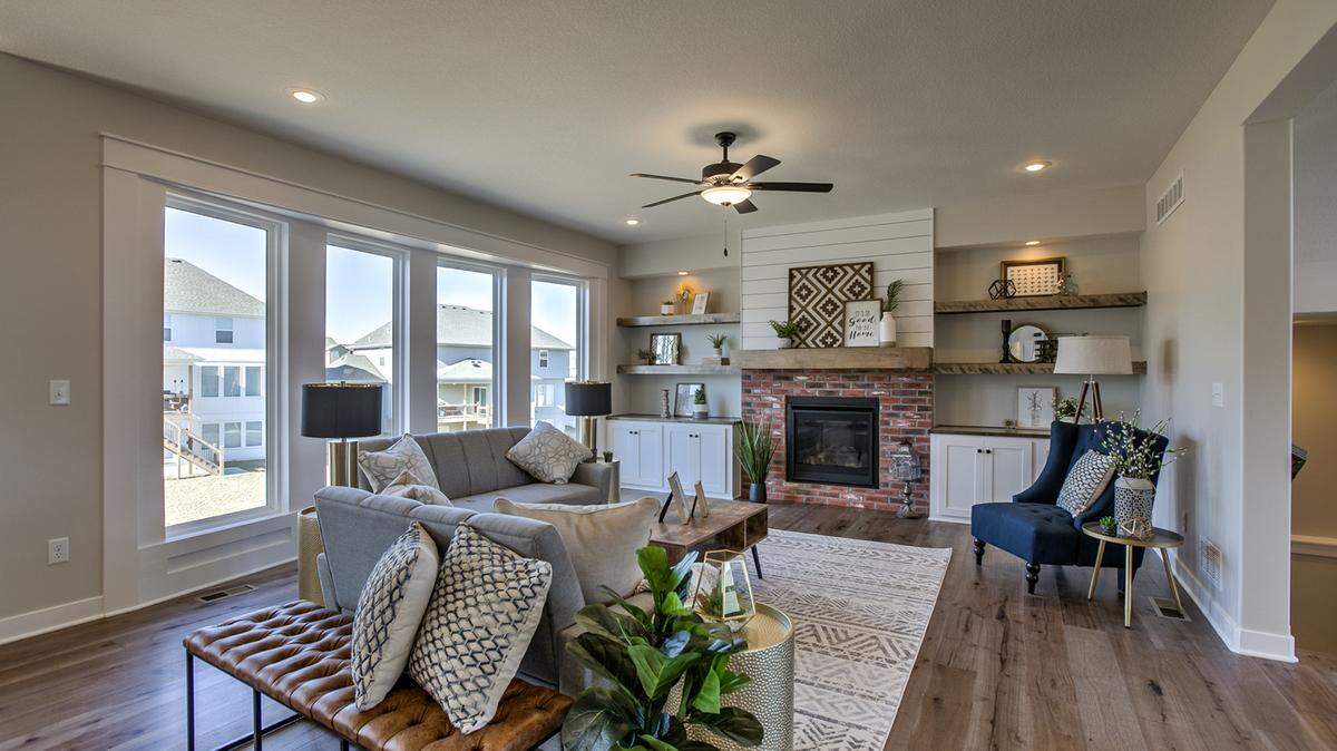 Over 80 floorplans are available from the experienced and award-winning builder team at Cadence. 