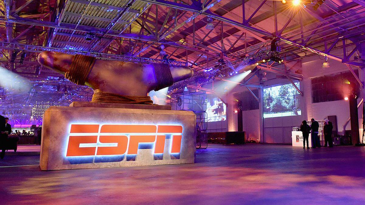 With ESPN and other channels dark on YouTube TV, Disney and Google are gambling with the loyalty of paying viewers.