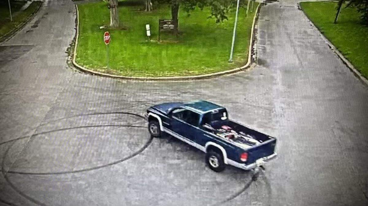 A masked man who allegedly carried out a deadly shooting spree in the south Kansas City area faces additional charges, prosecutors said. On the day of shootings, police released a photo of the suspect vehicle, a green Dodge Dakota extended cab truck with gray trim and silver wheels.