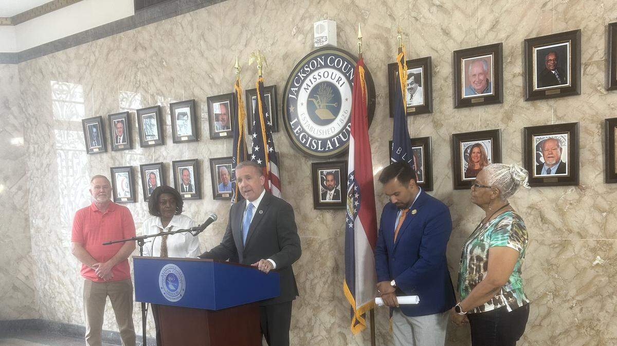 At a press conference marking the halfway point of his temporary term, Interim Jackson County Executive Phil LeVota (center) was joined by Jackson County Legislators Sean Smith, Donna Peyton, Manny Abarca and Venessa Huskey.