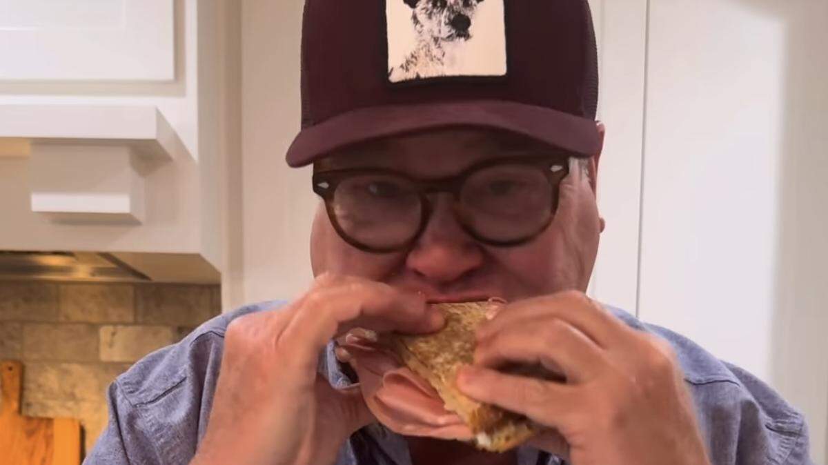 Eric Stonestreet has shared his recipe for “the best sandwich you’ll ever eat.”