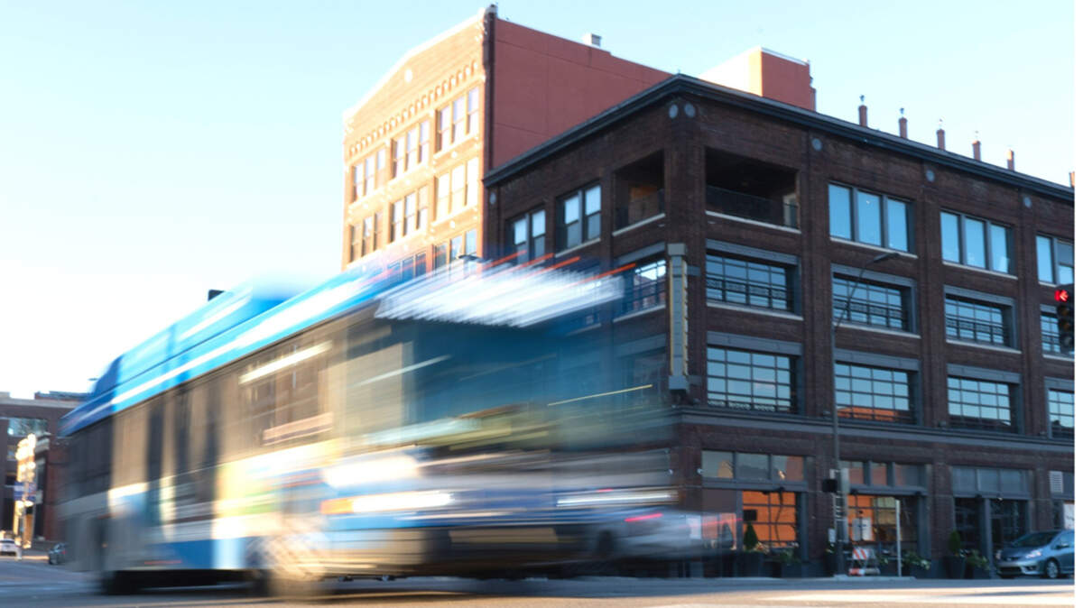 A RideKC KCATA bus