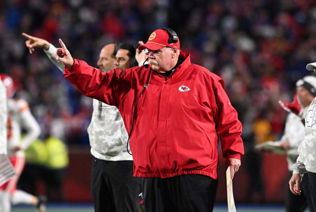 Kansas City Chiefs coach Andy Reid calls for a PAT during an NFL Week 11 game against the Buffalo Bills at Highmark Stadium in Orchard Park, New York on Sunday, Nov 17, 2024.