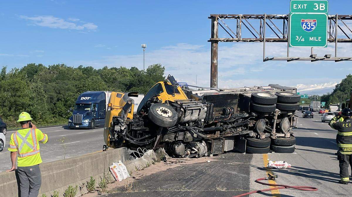A rush-hour crash involving a Missouri Department of Transportation truck has blocked lanes of Interstate 29 in the Kansas City’s Northland on Wednesday morning. The crash occurred as another vehicle changed into the lane the where the MoDOT truck was traveling, the Missouri State Highway Patrol said.