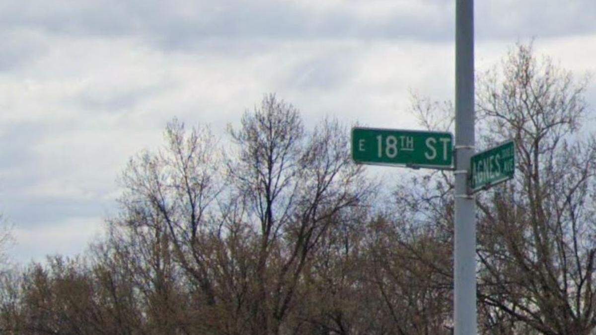 A man found shot in a field on Oct. 21, 2023, near East 18th Street and Agnes Avenue, has died, Kansas City police said. A Google Maps street view image from April 2022 shows the general area.