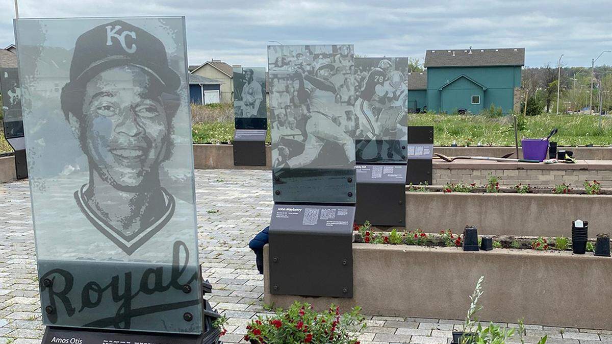 A critical Star guest commentary by a Negro Leagues Baseball Museum co-founder didn’t understand why the honorees were chosen.
