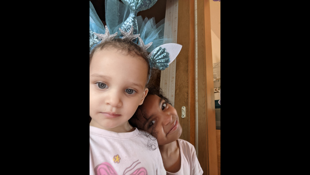 Aaliyah McShann (left), with her sister Bella Edwards