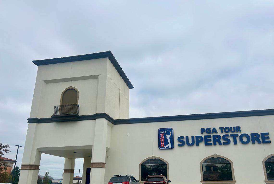 With practice bays and private lessons, the new golf “superstore” is getting ready to welcome customers this weekend.