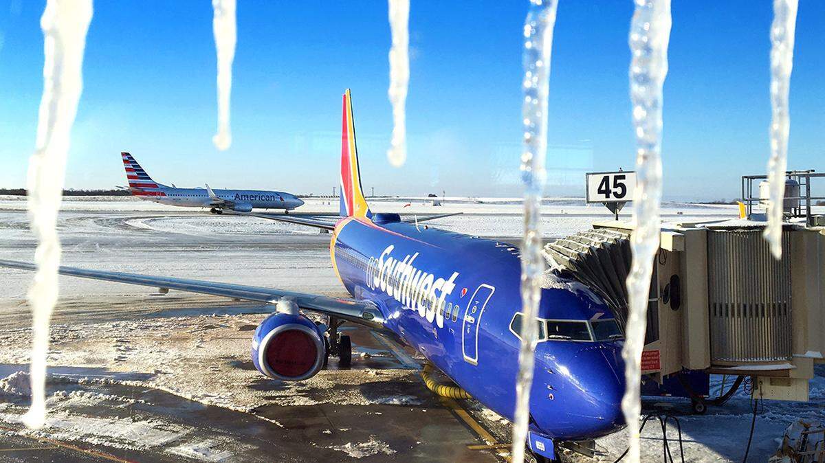 Some airlines are offering waivers to change your flights in or out of KCI during the anticipated blizzard.