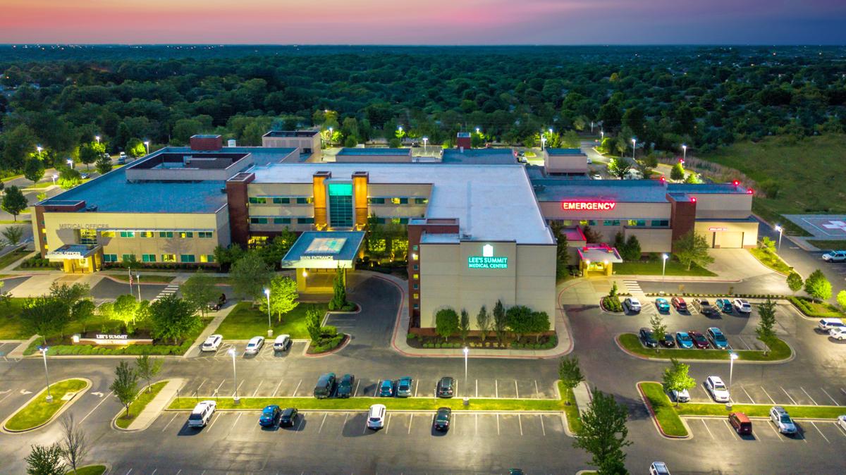 Lee’s Summit Medical Center earned a 2022 Patient Safety Excellence Award from the website Healthgrades.