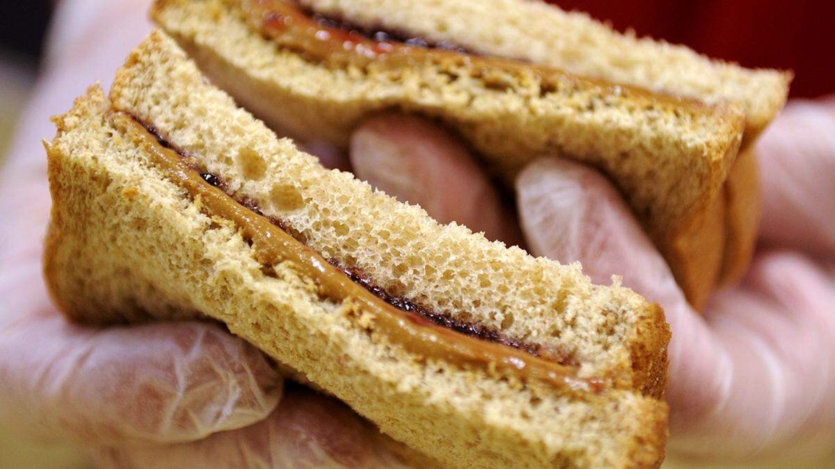 In 171 Kansas districts, students with unpaid debt receive an “alternative” lunch, like a cold sandwich.