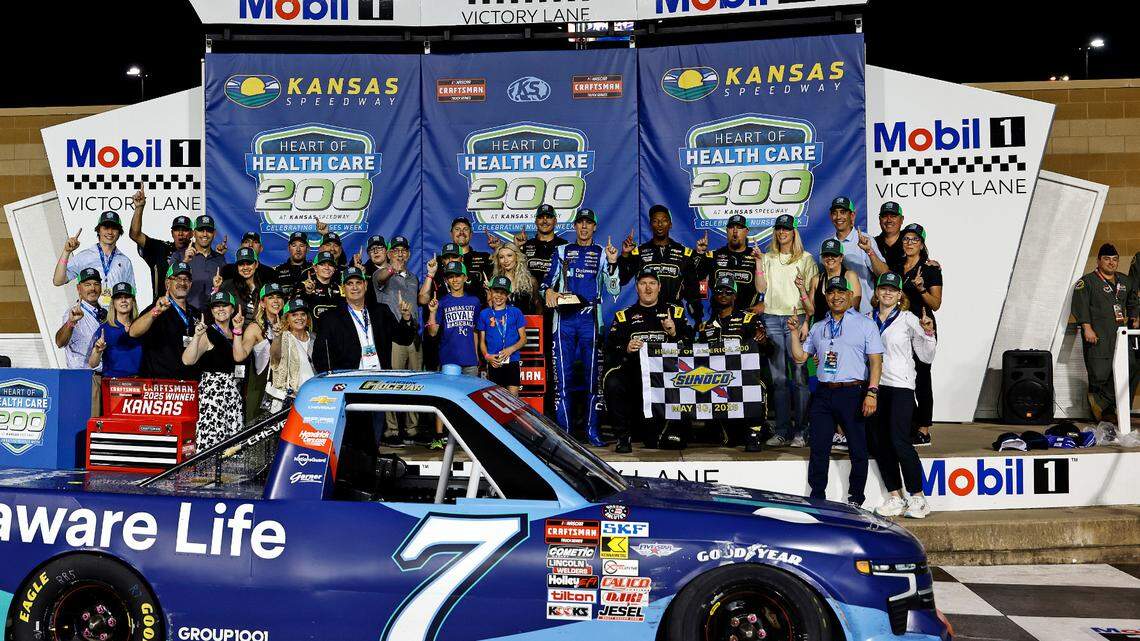 Carson Hocevar claims after-dark NASCAR trucks victory at Kansas Speedway