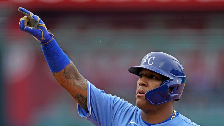 Mellinger podcast: Mondesi convo reset, best and worst questions ever + Salvador Perez