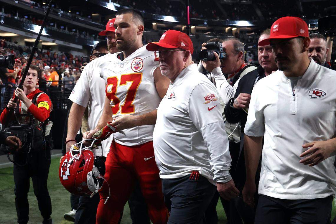 Kansas City Chiefs tight end Travis Kelce (No. 87) walks off the field after an NFL Week 18 loss to the Raiders at Allegiant Stadium in Las Vegas on Sunday, Jan. 4, 2026.