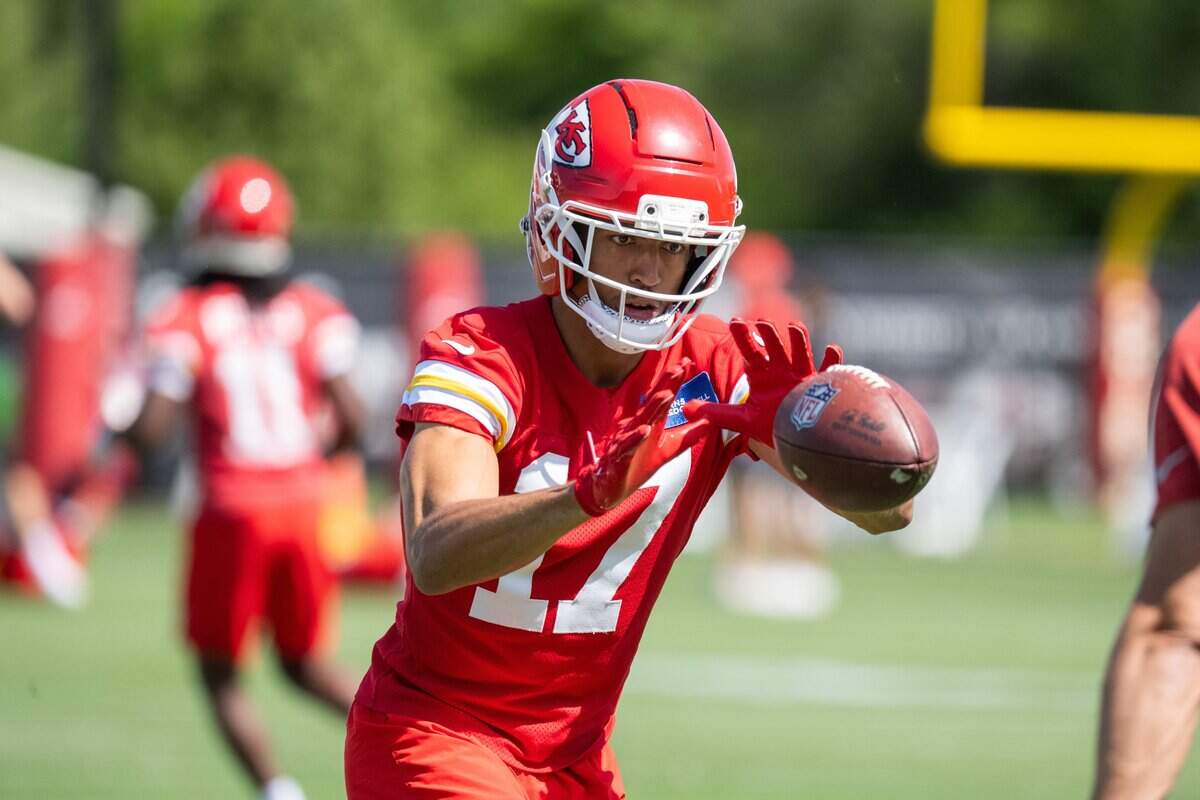Kansas City Chiefs receiver Xavier Loyd catches a pass during Chiefs Minicamp on Tuesday, June 9, 2026, in Kansas City.