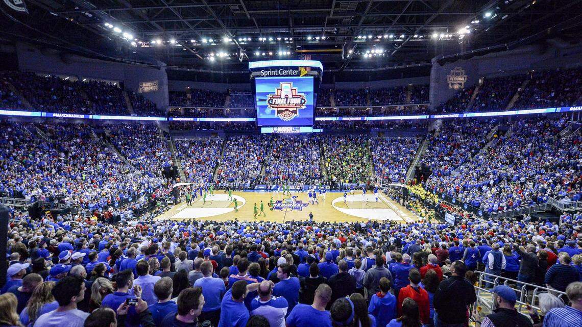 A packed Sprint Center on Saturday shortly before the start of the NCAA Elite Eight Midwest Regional final basketball game in Kansas City in 2017.