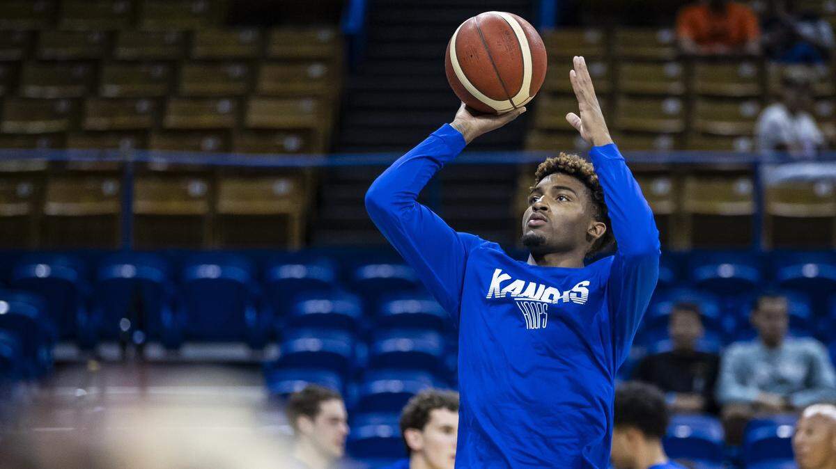 Ex-Kansas men’s basketball guard Arterio Morris, who transferred to the program after one season at Texas.